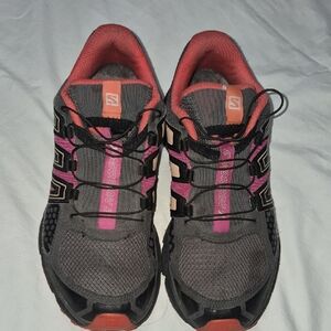 Salomon Women's Black and Pink Athletic Shoes